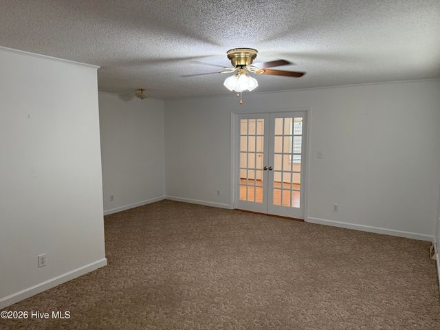 2992 Cherry Lane, Kinston, NC 28504