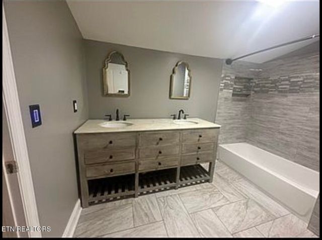 120 7th St, Calhoun, TN 37309