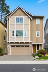 8529 230th Place SW #10, Edmonds, WA 98026