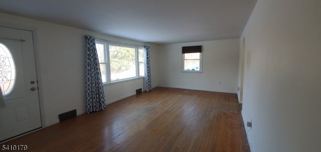 20 Hughes Ln, White Twp., NJ 07823