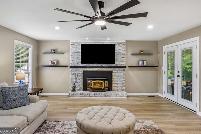 32 Quail Run, Hoschton, GA 30548