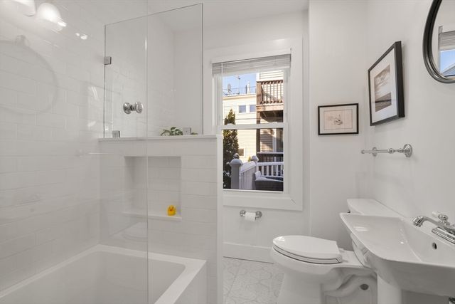 114 Elm St 2, Boston, MA 02129