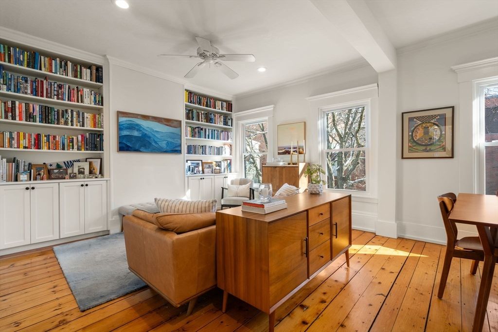 114 Elm St 2, Boston, MA 02129