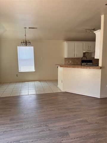 1029 Morrison Drive, Fort Worth, TX 76120