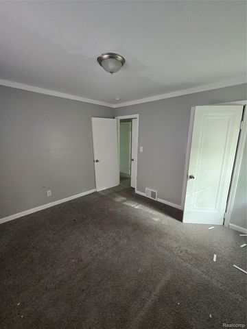 18108 Waltham Street, Detroit, MI 48205