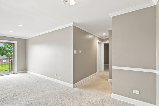 680 Marilyn Avenue 210, Glendale Heights, IL 60139