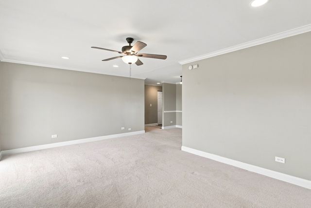 680 Marilyn Avenue 210, Glendale Heights, IL 60139