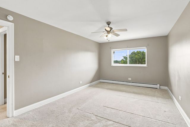 680 Marilyn Avenue 210, Glendale Heights, IL 60139