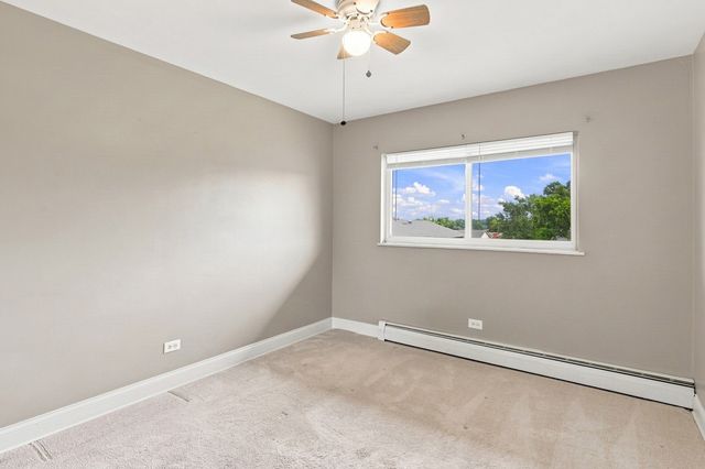 680 Marilyn Avenue 210, Glendale Heights, IL 60139