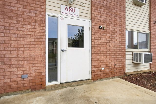 680 Marilyn Avenue 210, Glendale Heights, IL 60139