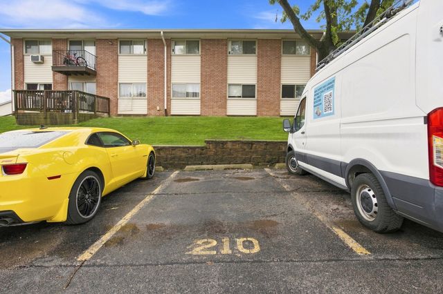 680 Marilyn Avenue 210, Glendale Heights, IL 60139