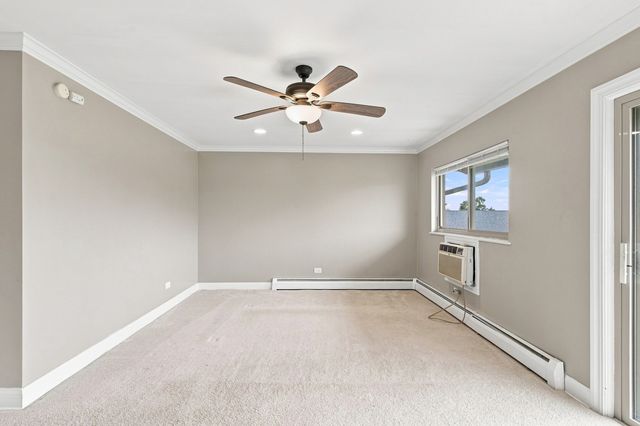 680 Marilyn Avenue 210, Glendale Heights, IL 60139