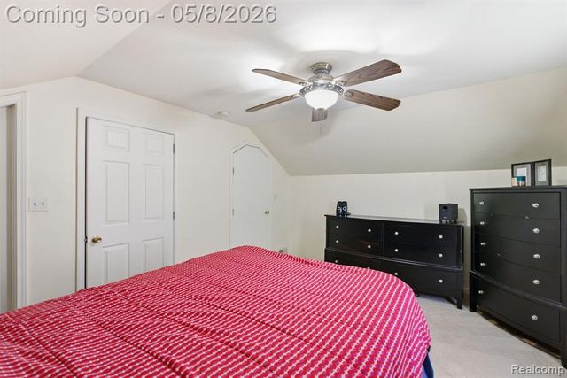 19725 Kingsville Street, Harper Woods, MI 48225