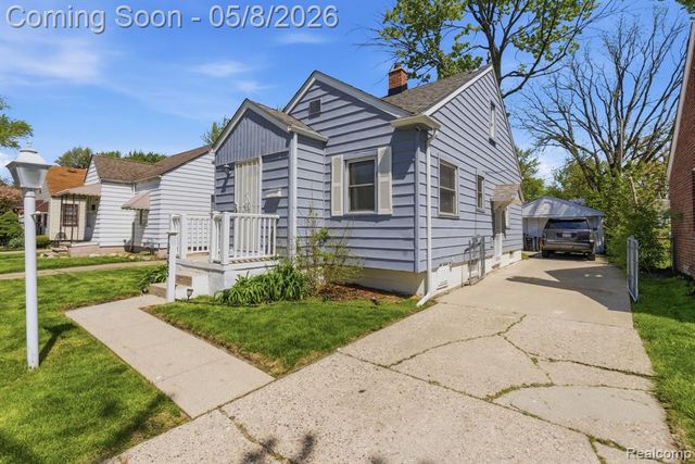 19725 Kingsville Street, Harper Woods, MI 48225