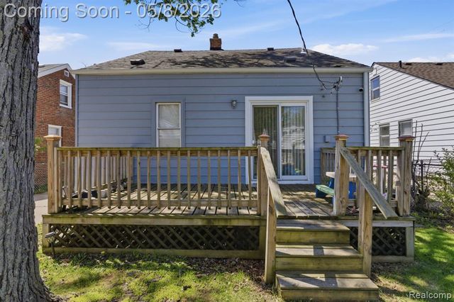 19725 Kingsville Street, Harper Woods, MI 48225