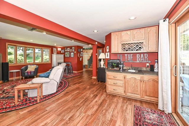 7622 Fielding LANE, Greendale, WI 53129