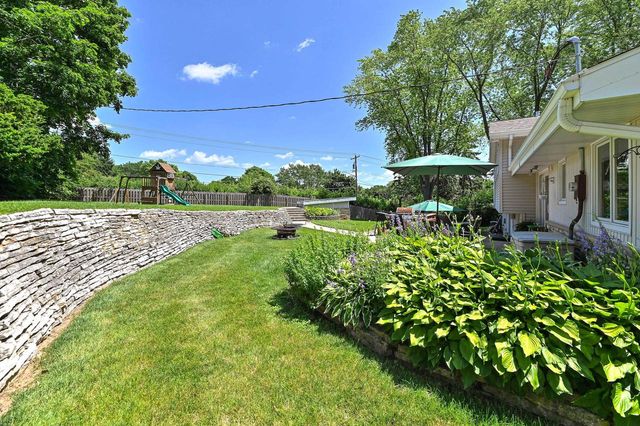 7622 Fielding LANE, Greendale, WI 53129