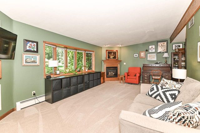 7622 Fielding LANE, Greendale, WI 53129