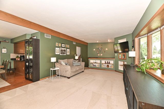 7622 Fielding LANE, Greendale, WI 53129