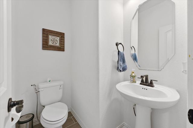 7720 Falcon Ridge Road, Denton, TX 76208