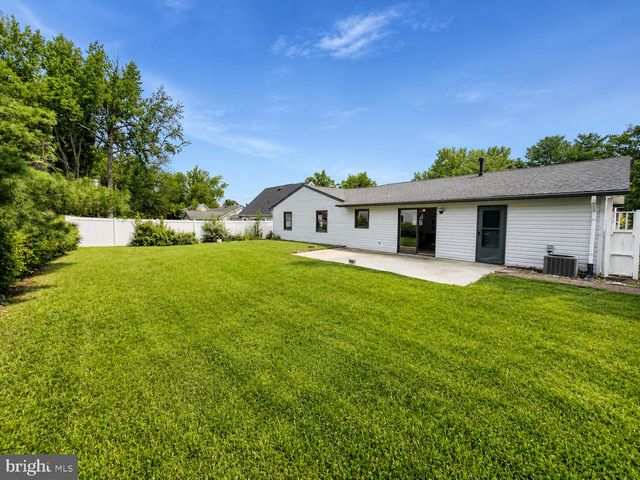 19 EDDINGTON LN, Willingboro, NJ 08046