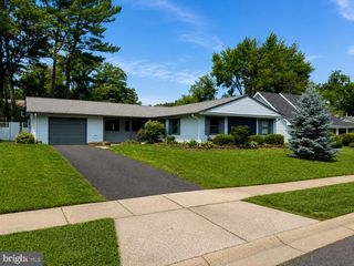 19 EDDINGTON LN, Willingboro, NJ 08046