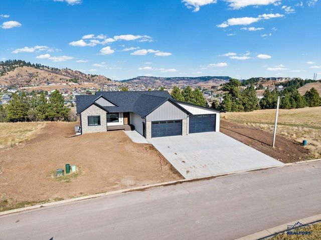 1632 OAK CREST CT, Spearfish, SD 57783