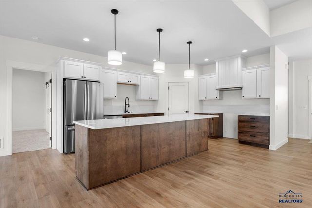 1632 OAK CREST CT, Spearfish, SD 57783