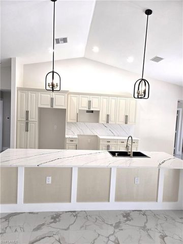 1918 SW 29th TER, Cape Coral, FL 33914