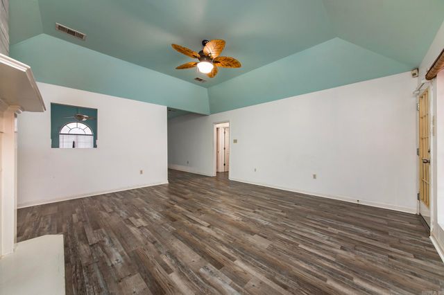 3909 Lakewood Valley Drive, North Little Rock, AR 72116