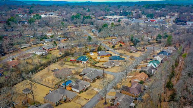 3909 Lakewood Valley Drive, North Little Rock, AR 72116