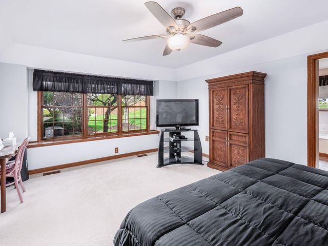 13355 Waterton Drive, Pickerington, OH 43147