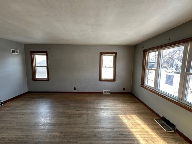 513 Cookane Avenue, Elgin, IL 60120