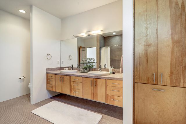2305 Mananitas Lane NW, Albuquerque, NM 87104