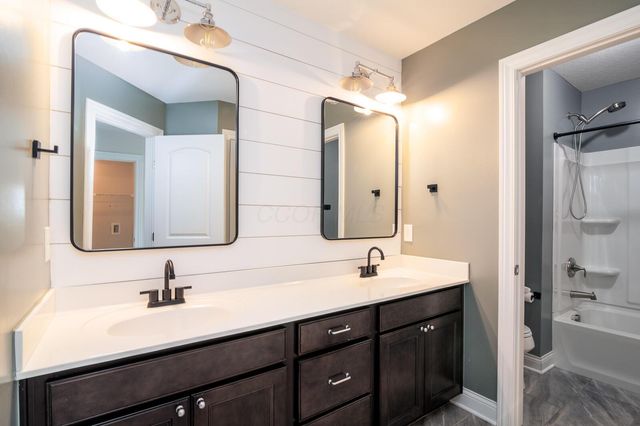 6543 Brookview Manor Drive, Galena, OH 43021