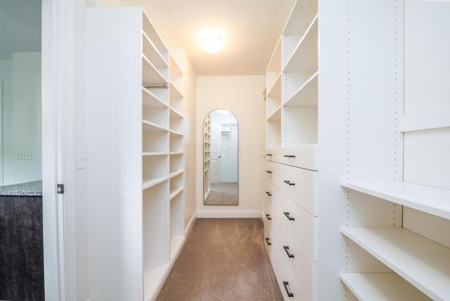 6543 Brookview Manor Drive, Galena, OH 43021