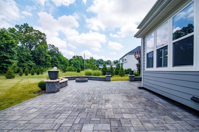 6543 Brookview Manor Drive, Galena, OH 43021