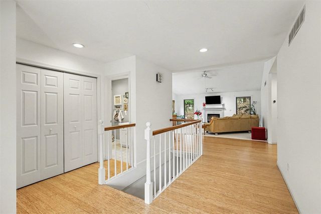 17871 N Fruitport Road, Spring Lake, MI 49456