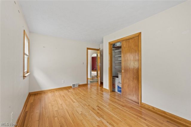 1409 Elm Grove Avenue, Akron, OH 44312