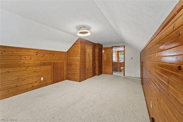 1409 Elm Grove Avenue, Akron, OH 44312
