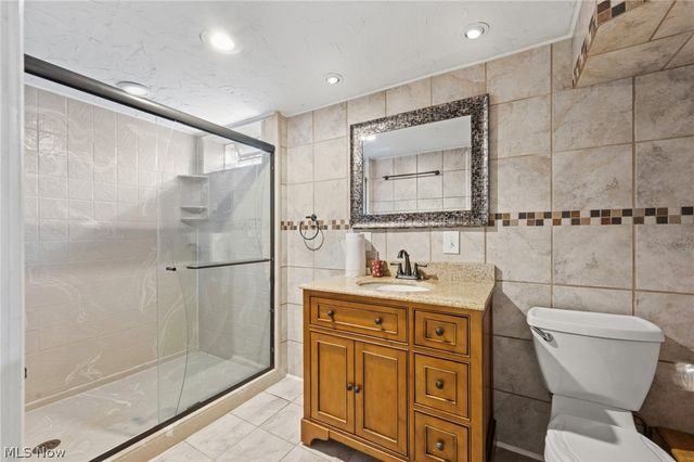1409 Elm Grove Avenue, Akron, OH 44312