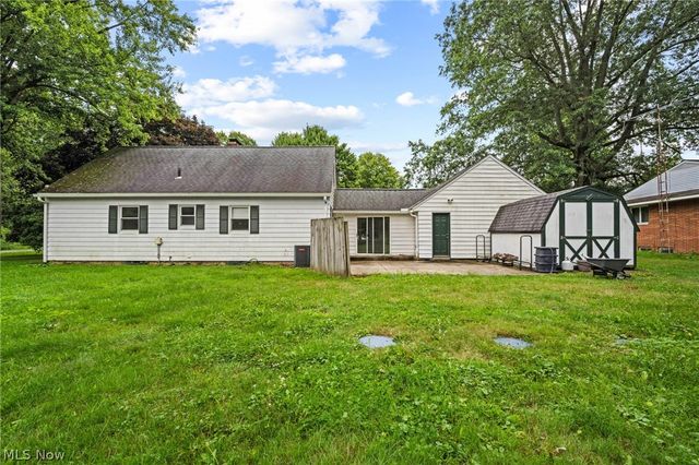 1409 Elm Grove Avenue, Akron, OH 44312