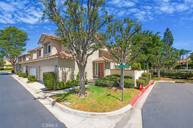 2578 Calle Barcelona, Tustin, CA 92782