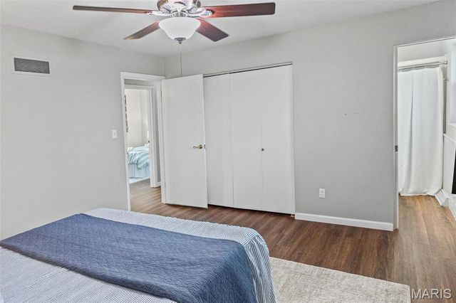 38 Indian Drive, Wood River, IL 62095