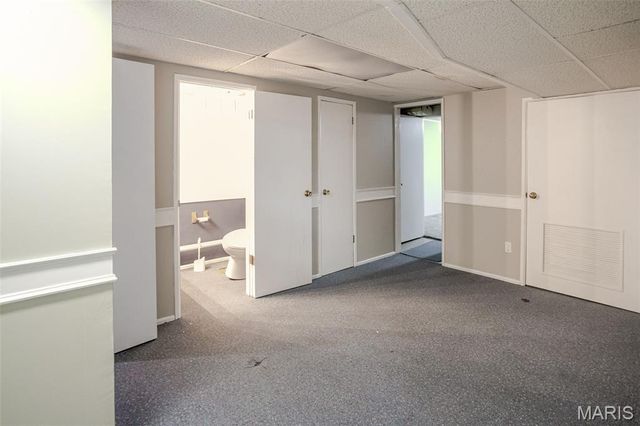 38 Indian Drive, Wood River, IL 62095