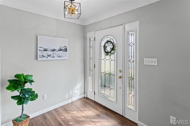 38 Indian Drive, Wood River, IL 62095