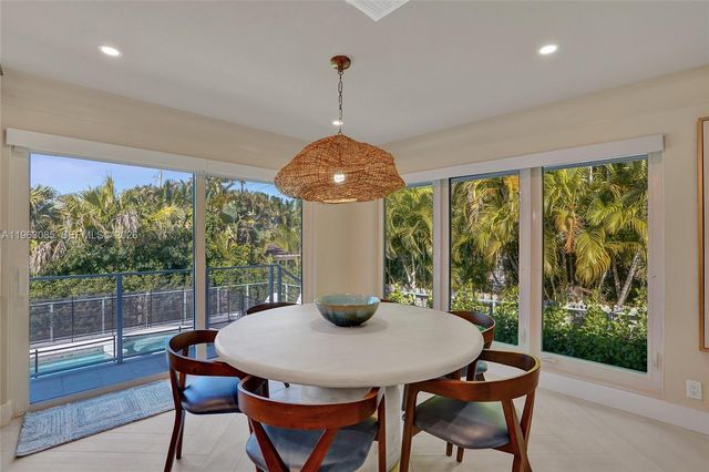 1673 Bel Air Ave, Lauderdale By The Sea, FL 33062