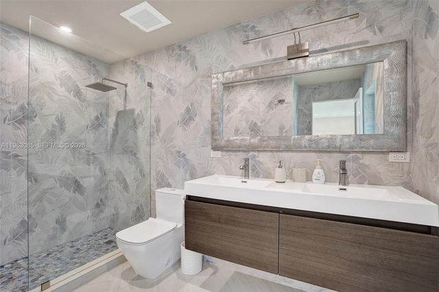 1673 Bel Air Ave, Lauderdale By The Sea, FL 33062