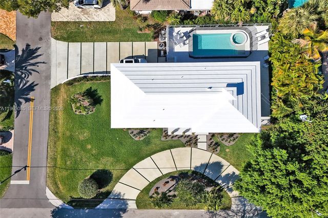 1673 Bel Air Ave, Lauderdale By The Sea, FL 33062