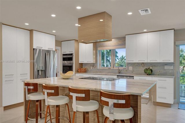 1673 Bel Air Ave, Lauderdale By The Sea, FL 33062